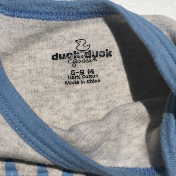 Duck Duck Goose Straight Up Mama's Boy Onesie Size 6-9 Months Gray Blue - Picture 2 of 3